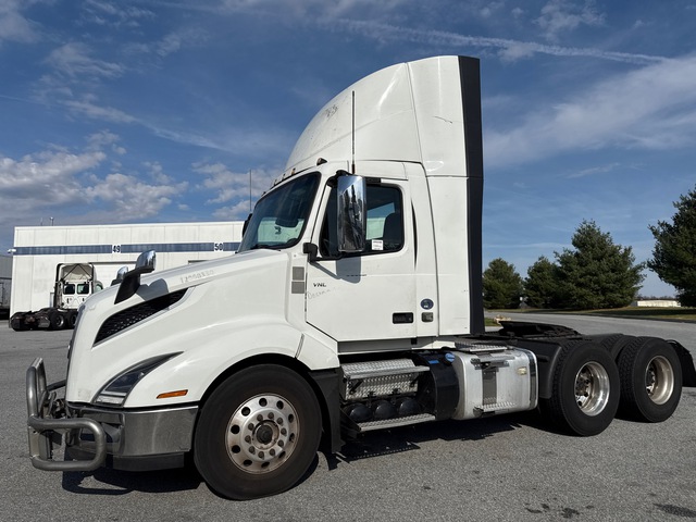 2020 Volvo VNL 300 6x4 T/A Day Cab Truck Tractor