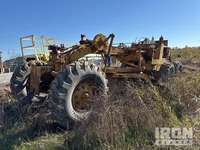 1965 Cat 12 E Motor Grader