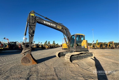2022 Volvo ECR235E Tracked Excavator