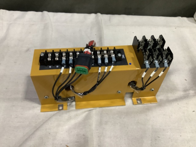 (7) Cat 118-0175 Power Transformers