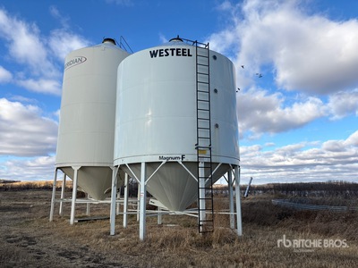 2014 Westeel 1612F +/- 100 ton Smooth Wall Hopper Grain Bin