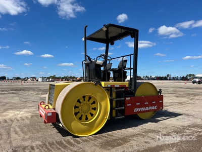 Dynapac CS142N Dreiradwalze