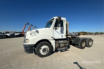 2004 Freightliner Columbia 120 6x4 T/A Day Cab Truck Tractor