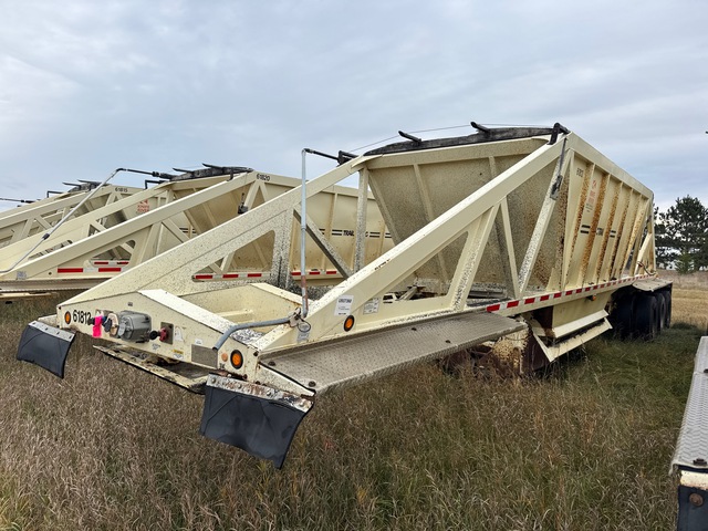 2014 Trail King 44 Ft Tri/A Belly Dump Trailer 2014 Trail King 44 Ft Tri/A Belly Dump Trailer