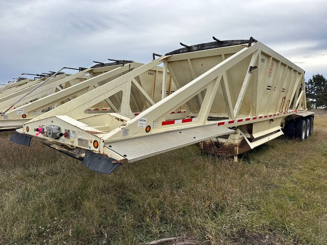 2014 Trail King 44 Ft Tri/A Belly Dump Trailer 2014 Trail King 44 Ft Tri/A Belly Dump Trailer