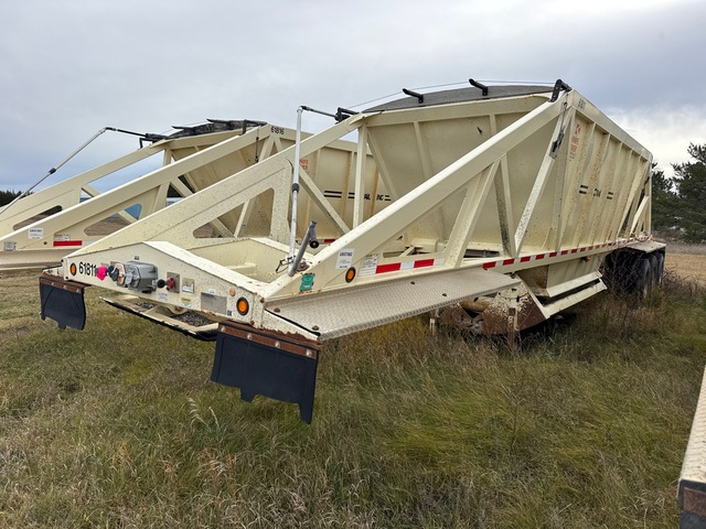 2014 Trail King 44 Ft Tri/A Belly Dump Trailer 2014 Trail King 44 Ft Tri/A Belly Dump Trailer