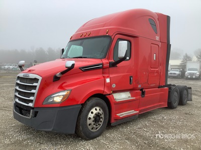 2018 Freightliner Cascadia 126 6x4 T/A Slaapcabine Trekker