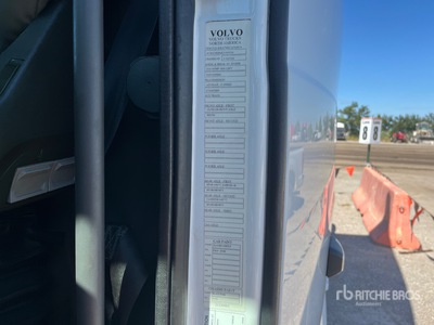 2019 Volvo VNL 6x4 Ciągnik siodłowy T/A z kabiną sypialną