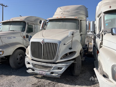 2013 International ProStar 6x4 Tractocamion con Dormitorio (INOPERABLE) / Cabeza Tractora Cabina Dormitorio (Inoperable)
