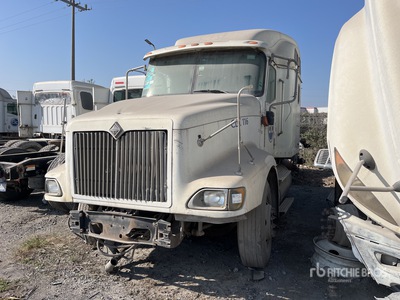 2005 International 9400i 6x4 Tractocamion con Dormitorio (INOPERABLE) / Cabeza Tractora Cabina Dormitorio (Inoperable)
