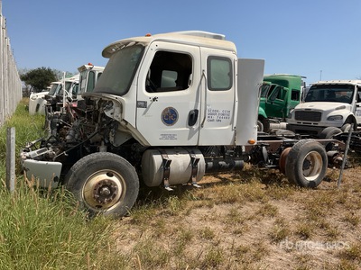 2016 Freightliner M2 106 6x4 Tractocamion (INOPERABLE) / Cabina con cuccetta per trattore stradale (Inoperable)
