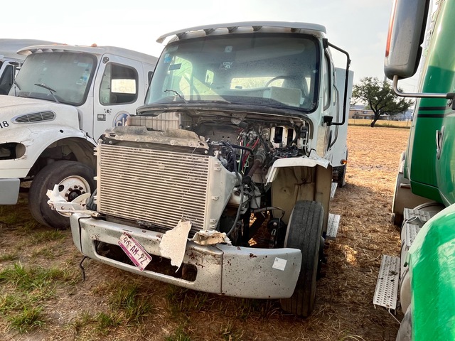 2016 Freightliner M2 106 Tractocamion (Solo Partes) / Parts Only T/A Day Cab Truck Tractor (Inoperable)