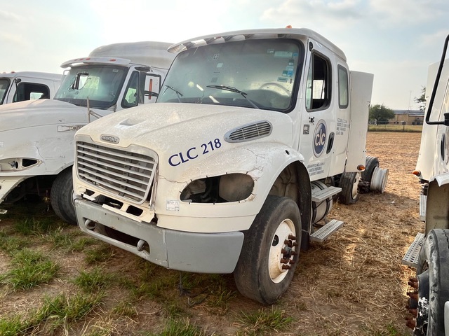 2016 Freightliner M2 106 Tractocamion (Solo Partes) / Parts Only T/A Day Cab Truck Tractor (Inoperable)