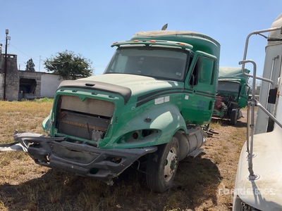 2012 International ProStar 6x4 Tractocamion con Dormitorio (INOPERABLE) / Cabeza Tractora Cabina Dormitorio (Inoperable)