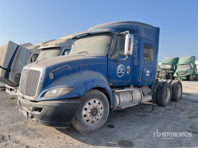 2013 International ProStar 6x4 Tractocamion con Dormitorio (INOPERABLE) / Cabeza Tractora Cabina Dormitorio (Inoperable)