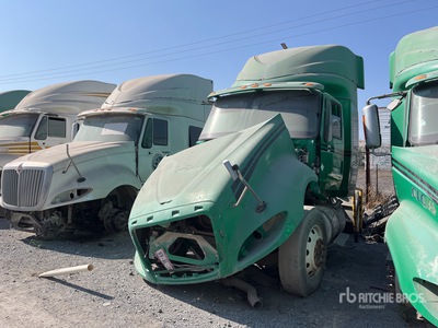 2014 International ProStar 6x4 Tractocamion con Dormitorio (INOPERABLE) / Cabeza Tractora Cabina Dormitorio (Inoperable)