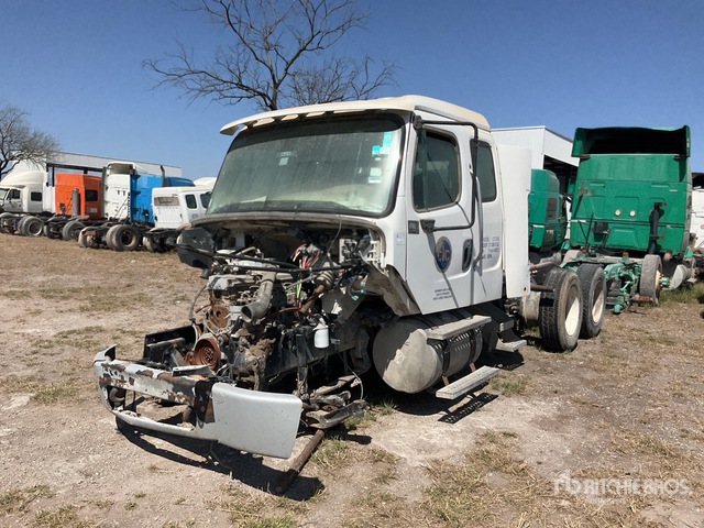 Inopratable 2016 Freightliner M2 106 6x4 Tractocamion con Dormitorio (Solo Partes ...