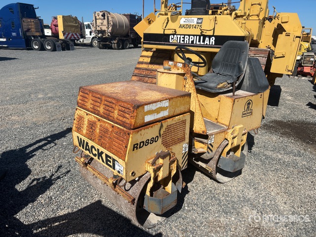 1997 Wacker RD880V Double Drum Roller (Inoperable) | Ritchie Bros ...
