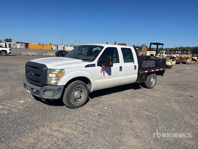 2015 Ford F-250 XL 4x2 Crew Cab Flatbed Truck