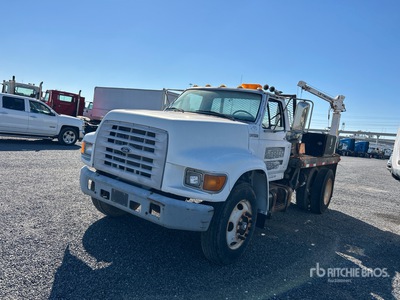 1999 Ford F800 4x2 Winch Truck