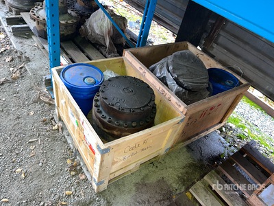 Quantity of (2) Crates of Napęd końcowy
