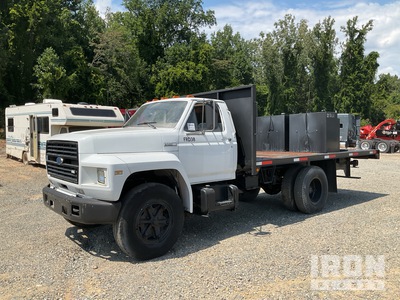 1985 Ford F-600 4x2 Flatbed Truck