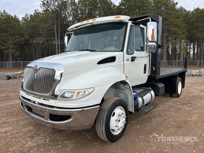 2016 International 4300 SBA 4x2 شاحنة نقل بضاعة مفتوحة