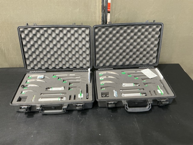 (2) Welch Allyn MIL-5062 Laryngoscope Set (2) Welch Allyn MIL-5062 Laryngoscope Set