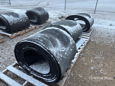 Quantity of (3) Rolls of 3/4 In Rubber Matting ورش و مخازن متنوعة