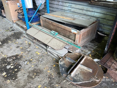 Quantity of Miscellaneous Chipper Parts