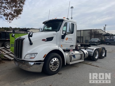 2016 Peterbilt 579 6x4 Day Cab Truck Tractor