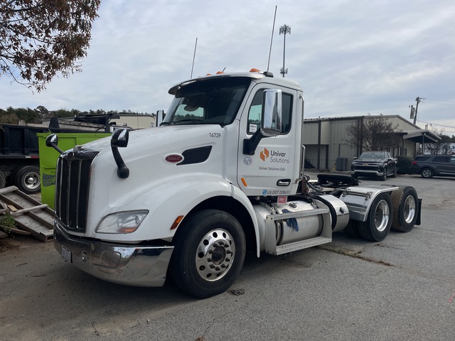 2016 Peterbilt 579 6x4 T/A Day Cab Truck Tractor