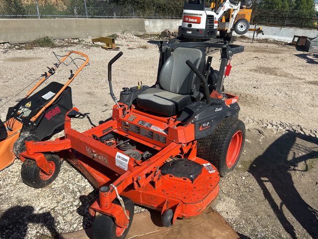 2022 Kubota Z726XKW-3-60 Zero-Turn Lawn Mower (Inoperable) in