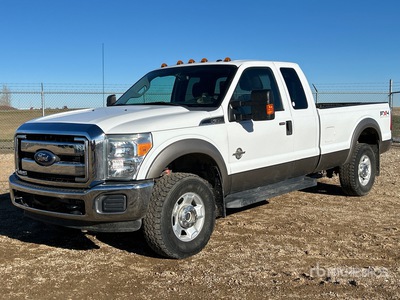 2011 Ford F-350 SD XLT 4x4 Extended Cab Ute
