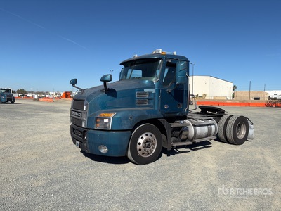 2021 Mack AN42T 4x2 トラックトラクター（S/A）