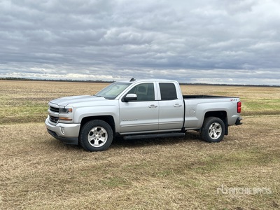 2017 Chevrolet Silverado 1500 LT 4x4 Dual Cab Pickup
