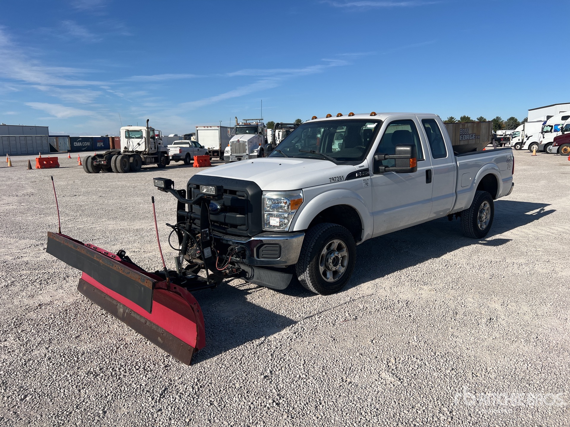 2016 Ford F-250 XL 4x4 Extended Cab Schneepflug-Lastzug