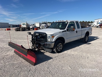 2016 Ford F-250 XL 4x4 Extended Cab شاحنة كشط الثلج