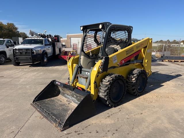 2015 Wacker Neuson SW24 Skid Steer Loader