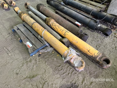 Quantity of (3) Hydraulic Cilinder