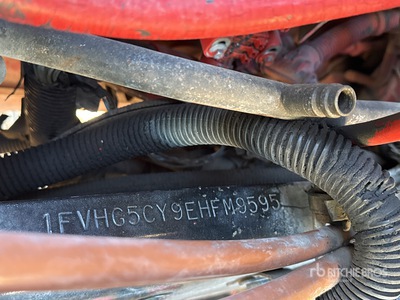 2014 Freightliner 108SD 6x4 Extended Cab Autocarro con braccio sollevamento