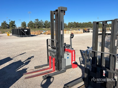 2018 Raymond RRS30 3000 lb Apilador Eléctrico