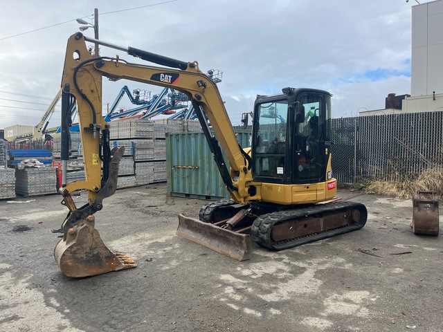 2013 Cat 305.5E CR Mini Excavator 2013 Cat 305.5E CR Mini Excavator