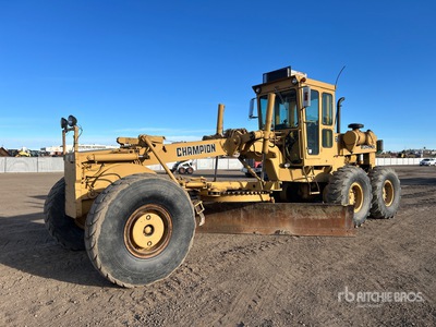 1982 Champion 760 ممهدات الأرض الآلية