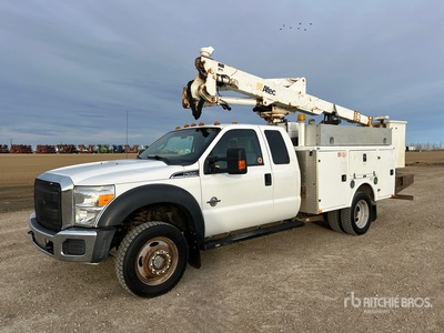 2016 Altec AT237 37.5 ft on 2016 Ford F-550 XLT 4x4 Extended Cab Camion à godets