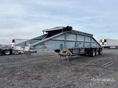 2000 Corn Belt 42 ft Tri/A Belly Dump Trailer