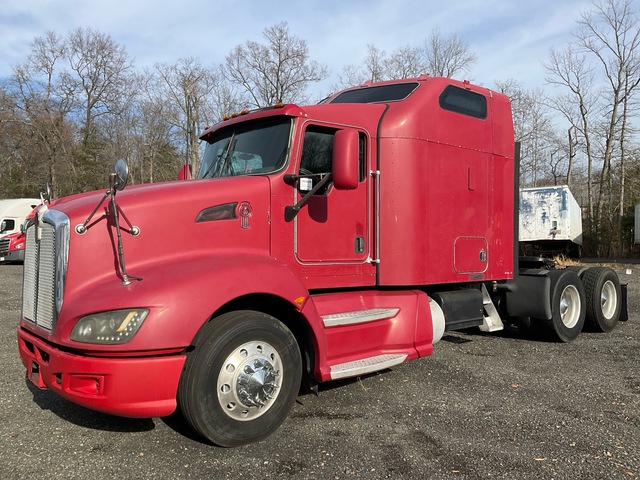 2009 Kenworth T660 6x4 T/A Sleeper Truck Tractor 2009 Kenworth T660 6x4 T/A Sleeper Truck Tractor