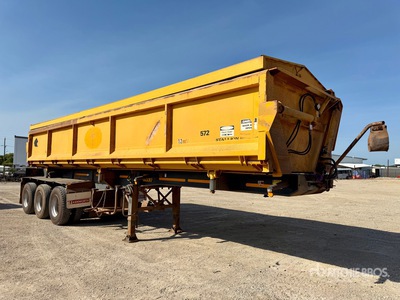 2013 Tristar 9.2 m Tri/A Side Dump Trailer