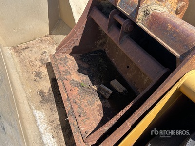 1200 mm Q/C Cleanup Excavator Bucket - Fits Cat 304