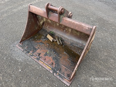 Jaws 1200 mm Q/C Cleanup Excavator Bucket - Fits Cat 304